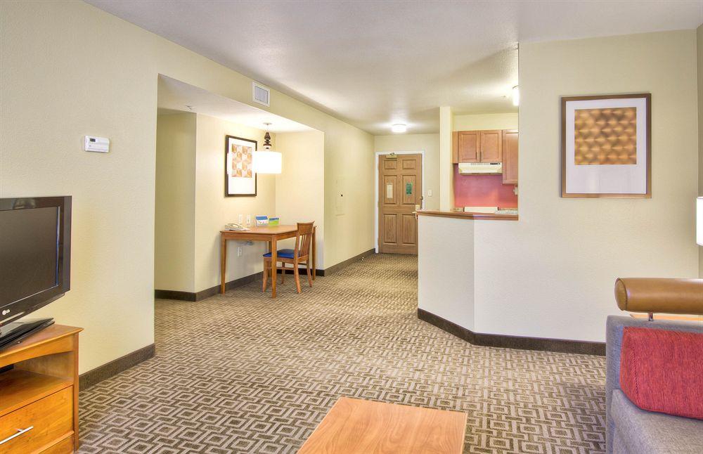 Towneplace Suites Raleigh Cary/Weston Parkway Luaran gambar