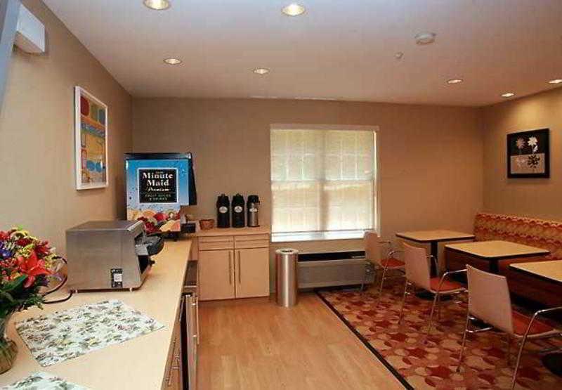 Towneplace Suites Raleigh Cary/Weston Parkway Restoran gambar